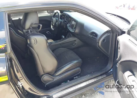 2018 Dodge Challenger R/T 392 from USA, damaged, VIN 2C3CDZFJ3JH123976